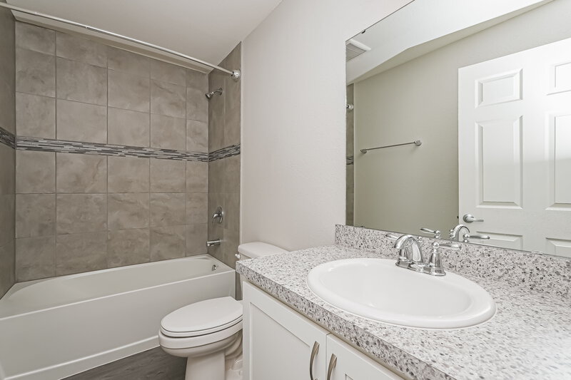 2,345/Mo, 11718 Stone Pine St Riverview, FL 33569 Bathroom View