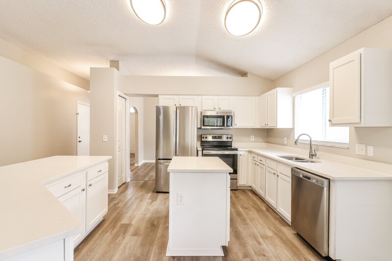2,655/Mo, 10266 Oasis Palm Dr Tampa, FL 33615 Kitchen View