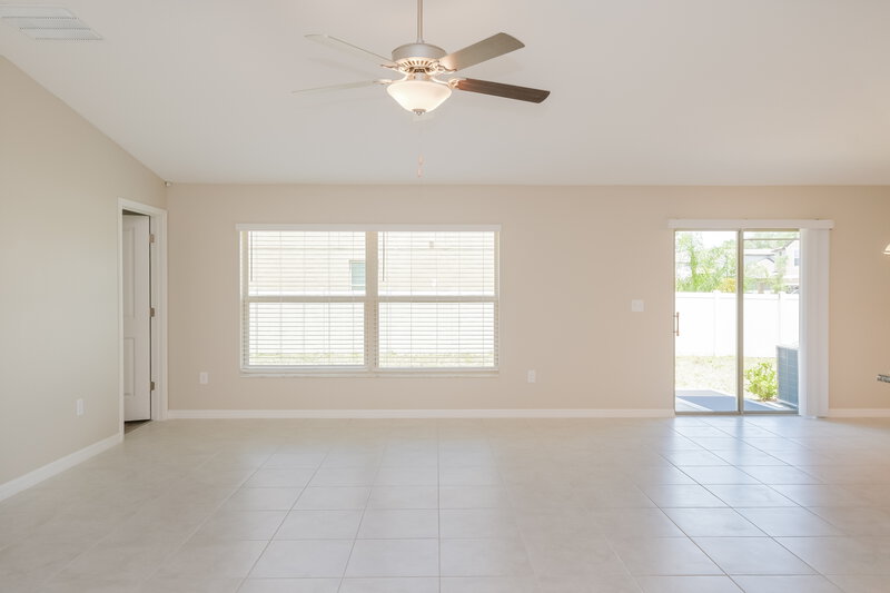 2,715/Mo, 5524 Rainwood Meadows Dr Apollo Beach, FL 33572 Living Room View 2
