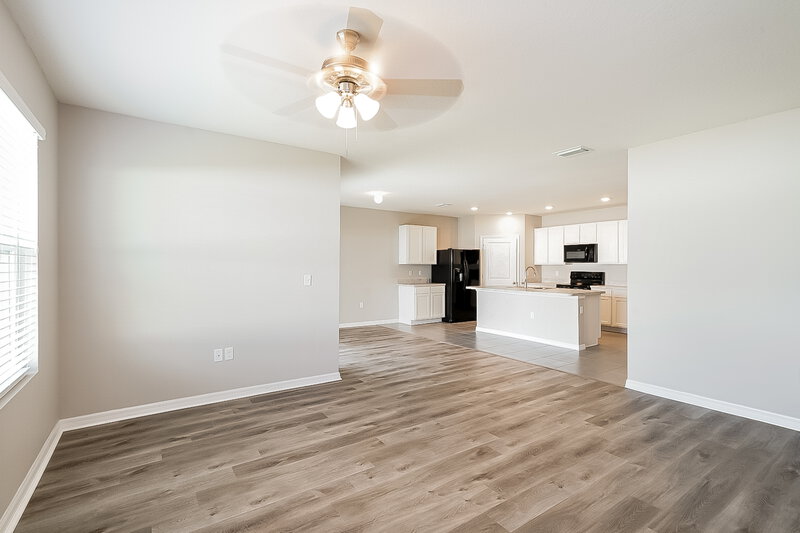 1,895/Mo, 15418 Gopher Trop Pl Sun City Center, FL 33573 Living Room View 2