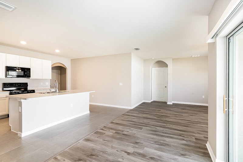 1,895/Mo, 15418 Gopher Trop Pl Sun City Center, FL 33573 Dining Room View 2
