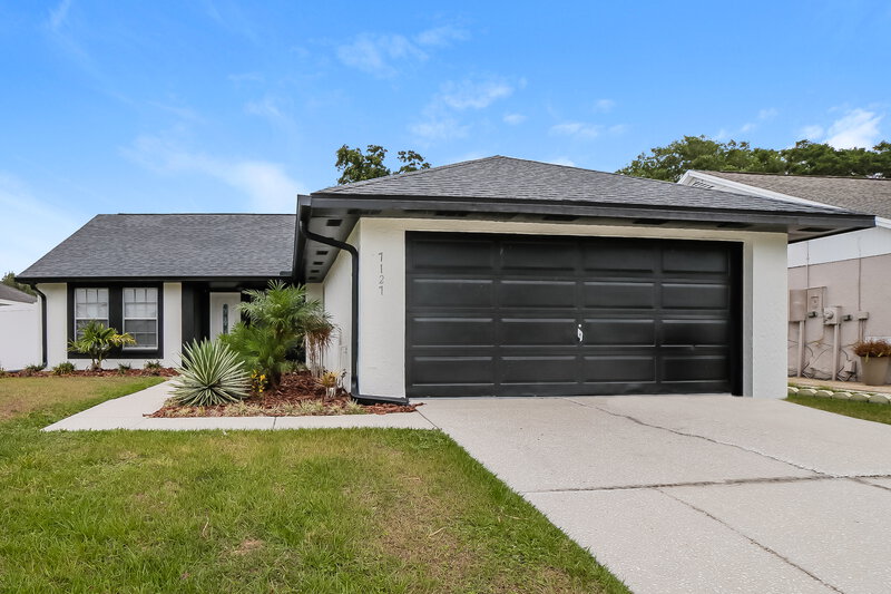 2,545/Mo, 7127 Hollowell Dr Tampa, FL 33634 External View