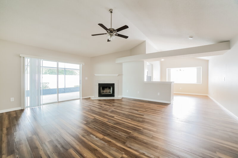 2,545/Mo, 7127 Hollowell Dr Tampa, FL 33634 Living Room View 3