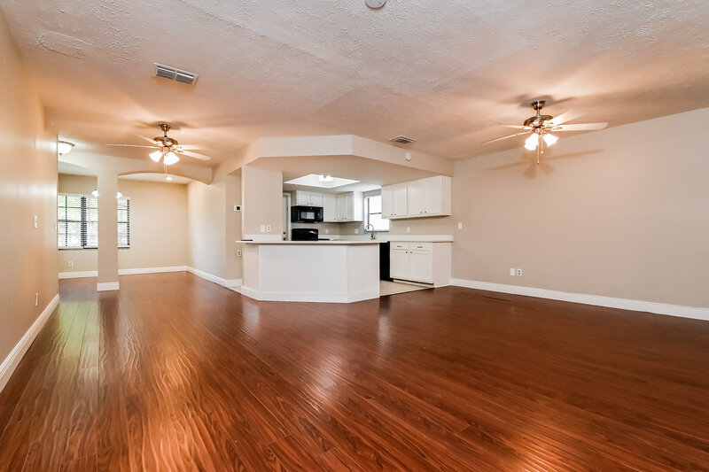 2,065/Mo, 846 Timber Pond Dr Brandon, FL 33510 Living Room View 2