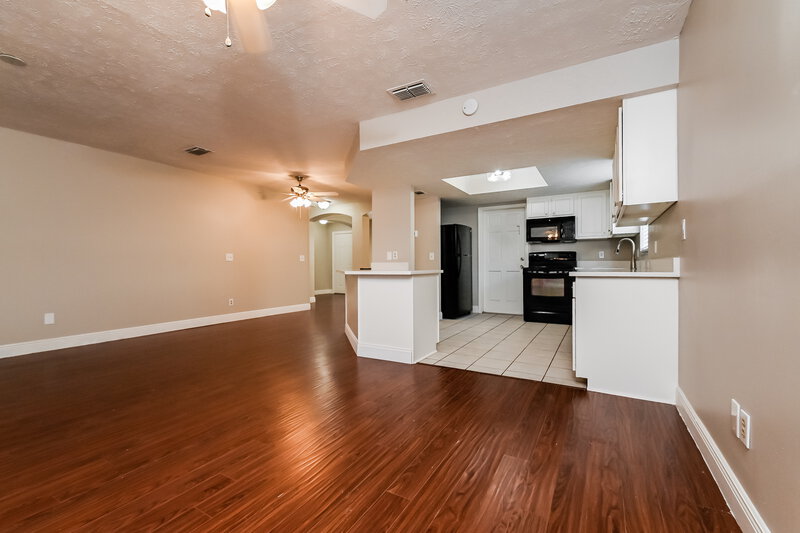 2,065/Mo, 846 Timber Pond Dr Brandon, FL 33510 Living Room View 3