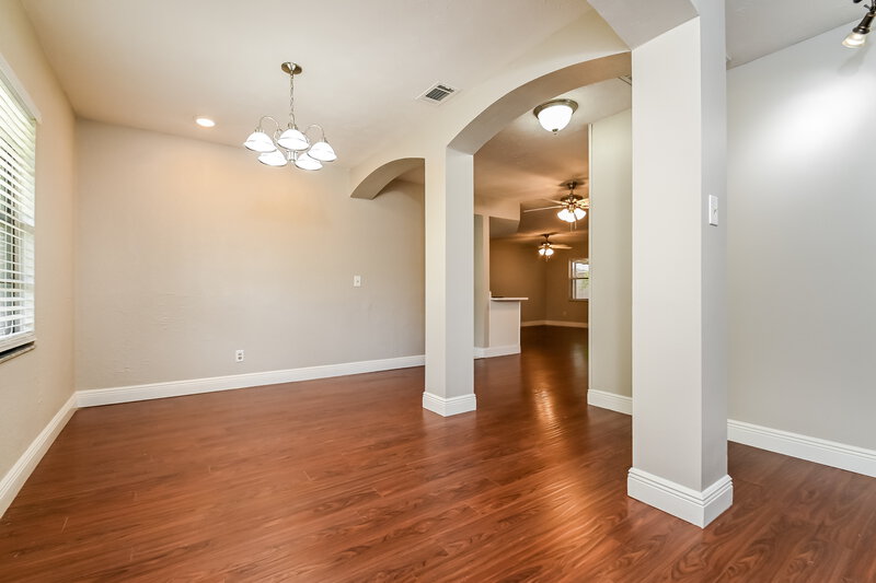 2,065/Mo, 846 Timber Pond Dr Brandon, FL 33510 Dining Room View 2