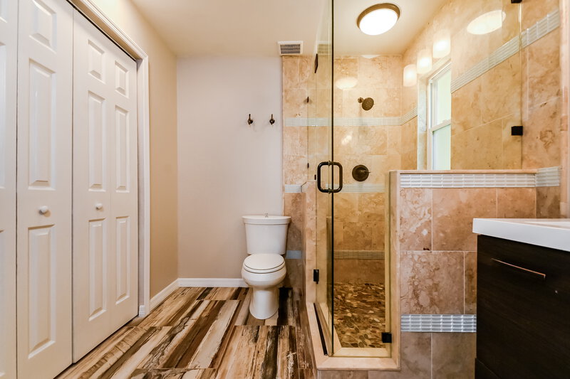 2,065/Mo, 846 Timber Pond Dr Brandon, FL 33510 Main Bathroom View