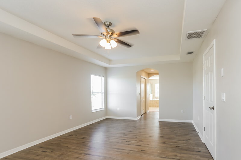2,320/Mo, 11717 Sunder Berry St Hudson, FL 34667 Main Bedroom View