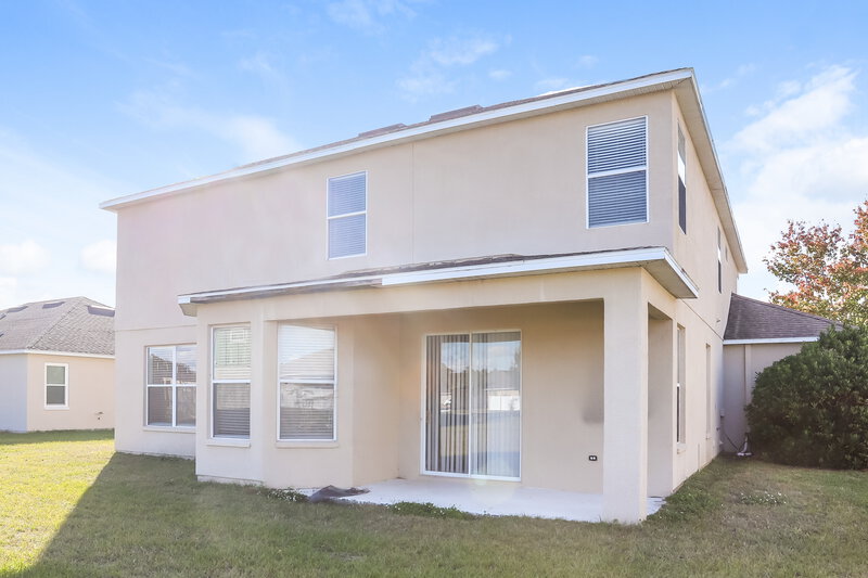2,320/Mo, 11717 Sunder Berry St Hudson, FL 34667 Rear View
