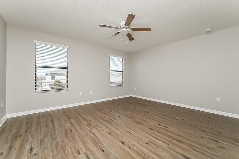 1,950/Mo, 10041 Newminster Loop Ruskin, FL 33573 Main Bedroom View