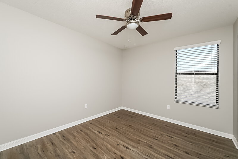 1,950/Mo, 10041 Newminster Loop Ruskin, FL 33573 Bedroom View 2