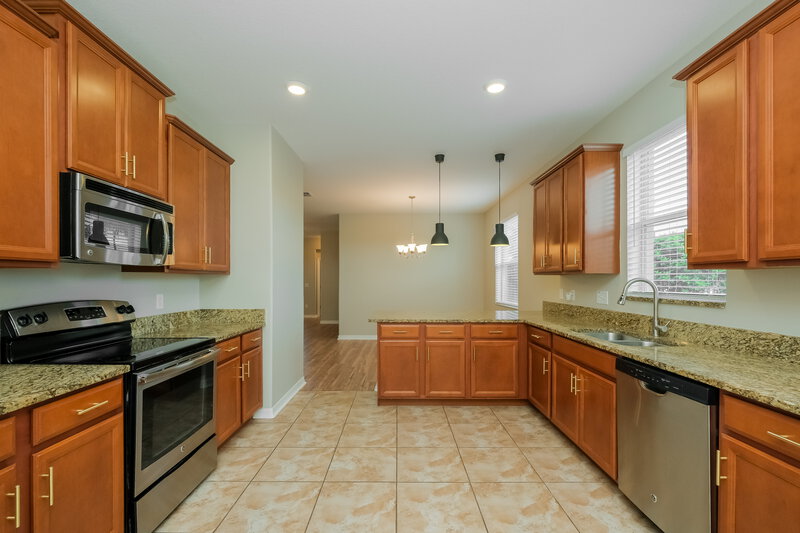 1,985/Mo, 2374 Dovesong Trace Dr Ruskin, FL 33570 Kitchen View