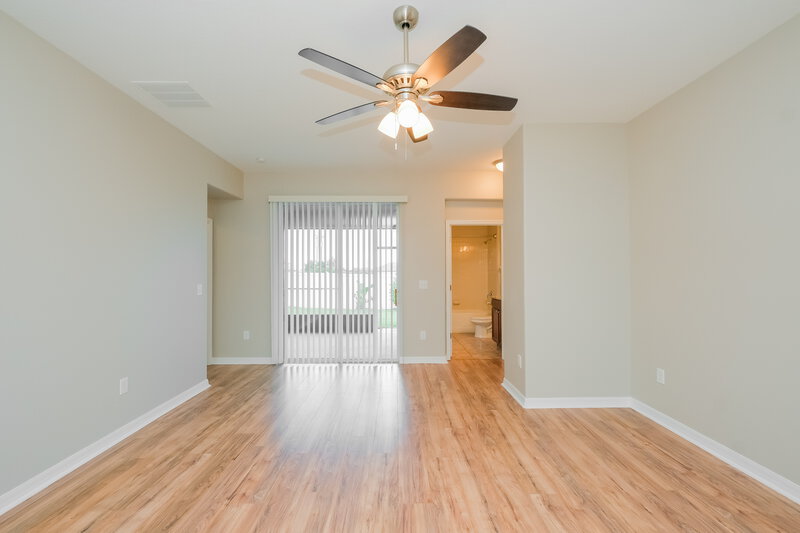 1,985/Mo, 2374 Dovesong Trace Dr Ruskin, FL 33570 Main Bedroom View 2