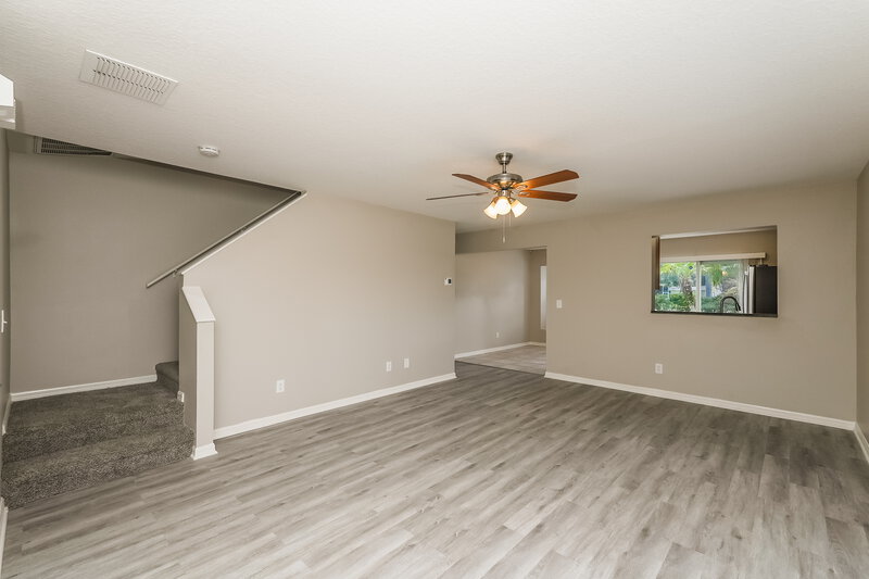 2,025/Mo, 7403 Oxford Garden Cir Apollo Beach, FL 33572 Living Room View