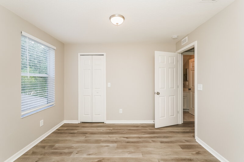 2,025/Mo, 7403 Oxford Garden Cir Apollo Beach, FL 33572 Bedroom View