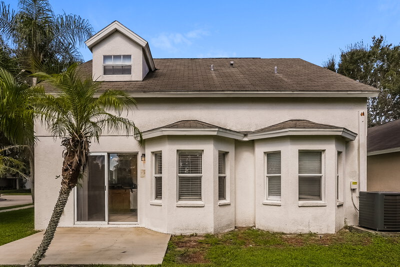 2,025/Mo, 7403 Oxford Garden Cir Apollo Beach, FL 33572 Rear View