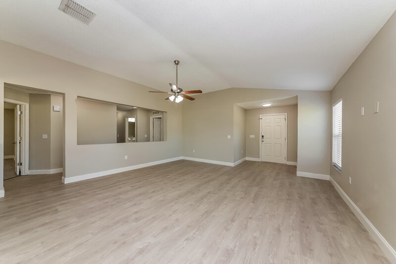 1,915/Mo, 5007 Jeweled Cone Pl Apollo Beach, FL 33572 Living Room View 2