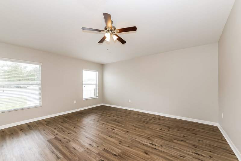 1,900/Mo, 1037 Seminole Sky Dr Ruskin, FL 33570 Main Bedroom View