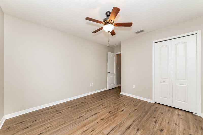 1,900/Mo, 1037 Seminole Sky Dr Ruskin, FL 33570 Bedroom View 2