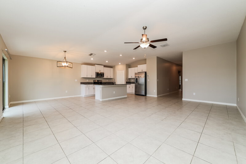 2,380/Mo, 1411 Golden Glow Dr Ruskin, FL 33570 Living Room View