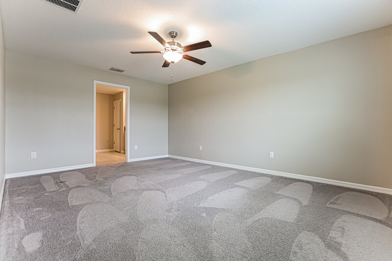 2,300/Mo, 1411 Golden Glow Dr Ruskin, FL 33570 Main Bedroom View