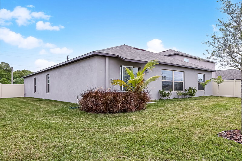 2,300/Mo, 1411 Golden Glow Dr Ruskin, FL 33570 Rear View 2
