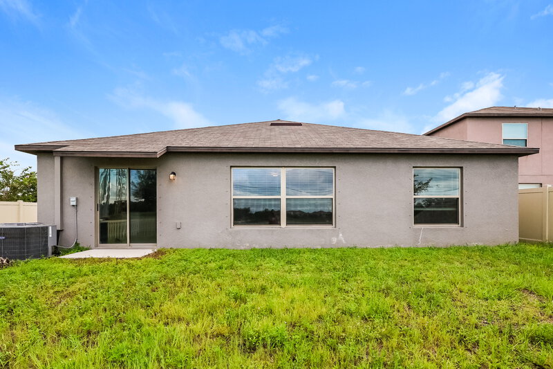 2,380/Mo, 1411 Golden Glow Dr Ruskin, FL 33570 Rear View