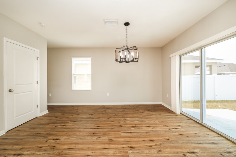2,290/Mo, 10136 Geese Trail Cir Sun City Center, FL 33573 Dining Room View