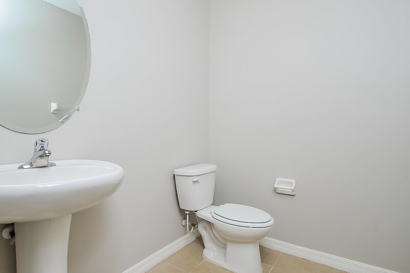 2,510/Mo, 10136 Geese Trail Cir Sun City Center, FL 33573 Powder Room View