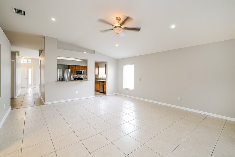 2,490/Mo, 12520 Herons Path Pl Riverview, FL 33578 Living Room View 3