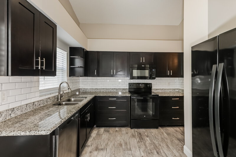 3,160/Mo, 13208 Sharondale Ct Riverview, FL 33579 Kitchen View