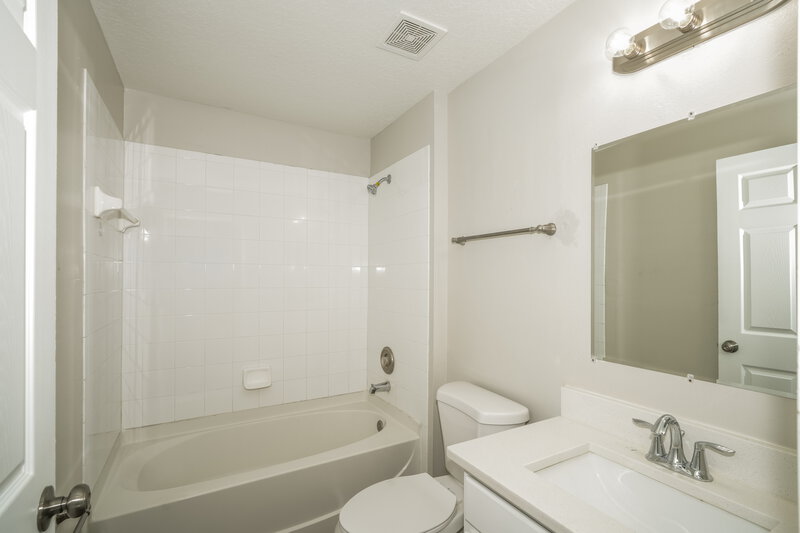2,095/Mo, 6410 Buckhead Ct Wesley Chapel, FL 33545 Bathroom View