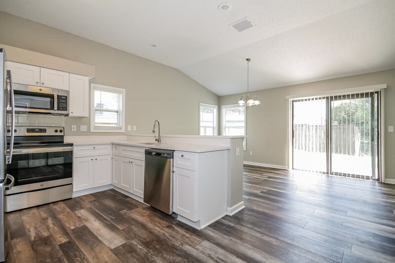 2,685/Mo, 9260 Via Segovia New Port Richey, FL 34655 Kitchen View