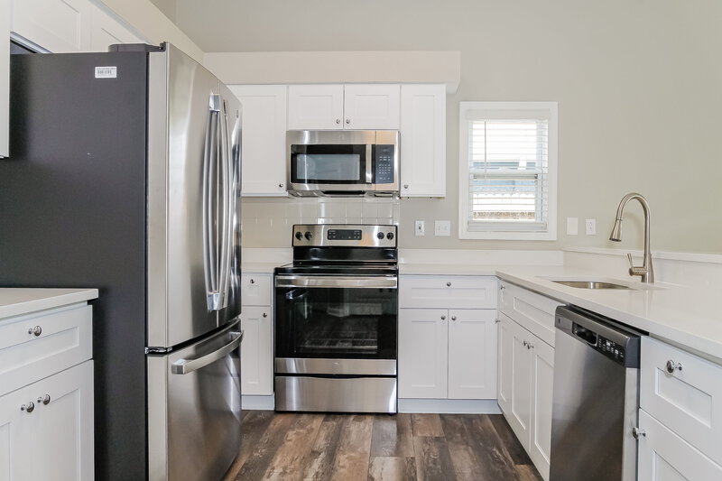 2,685/Mo, 9260 Via Segovia New Port Richey, FL 34655 Kitchen View 2