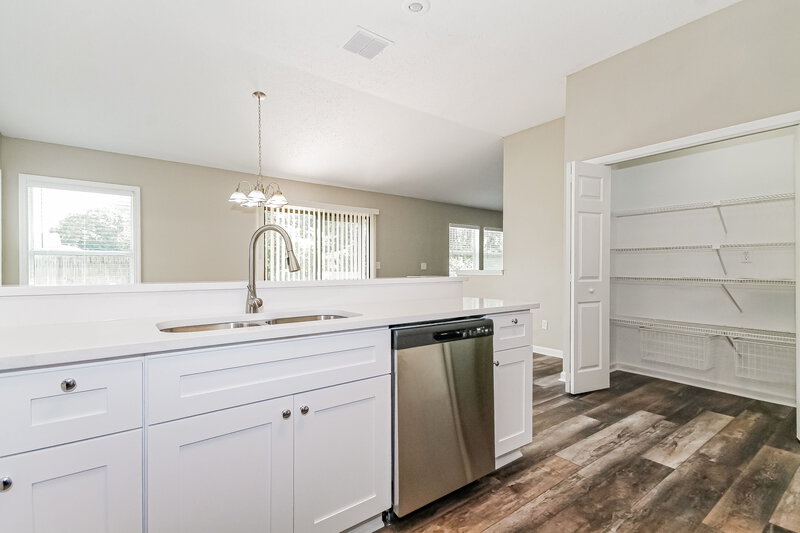 2,685/Mo, 9260 Via Segovia New Port Richey, FL 34655 Kitchen View 3