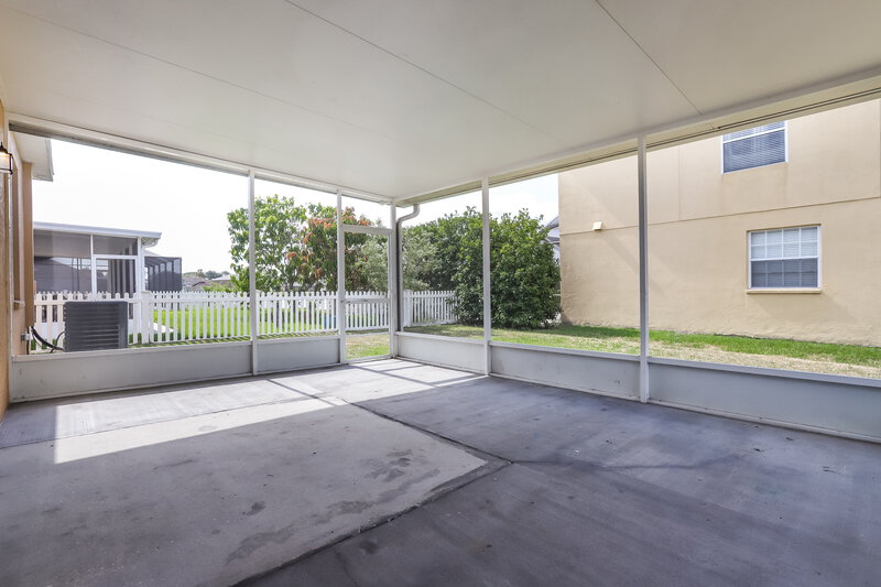 2,580/Mo, 1927 Fruitridge St Brandon, FL 33510 Sun Room View