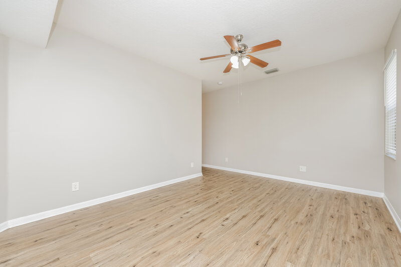 2,305/Mo, 13043 Terrace Springs Dr Temple Terrace, FL 33637 Main Bedroom View 2