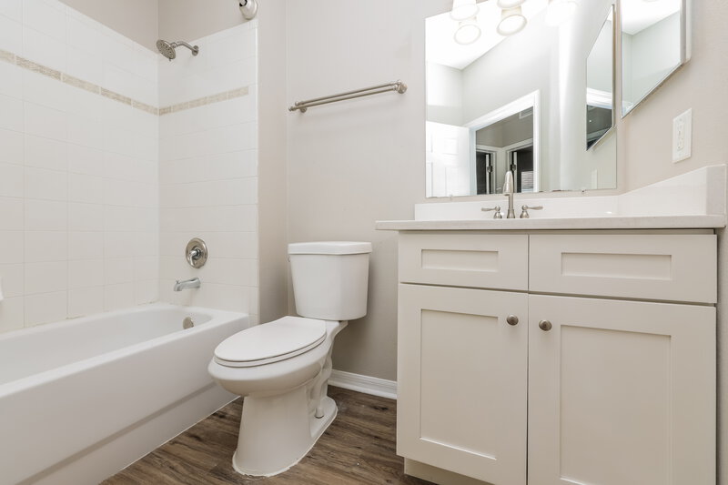 2,305/Mo, 13043 Terrace Springs Dr Temple Terrace, FL 33637 Bathroom View