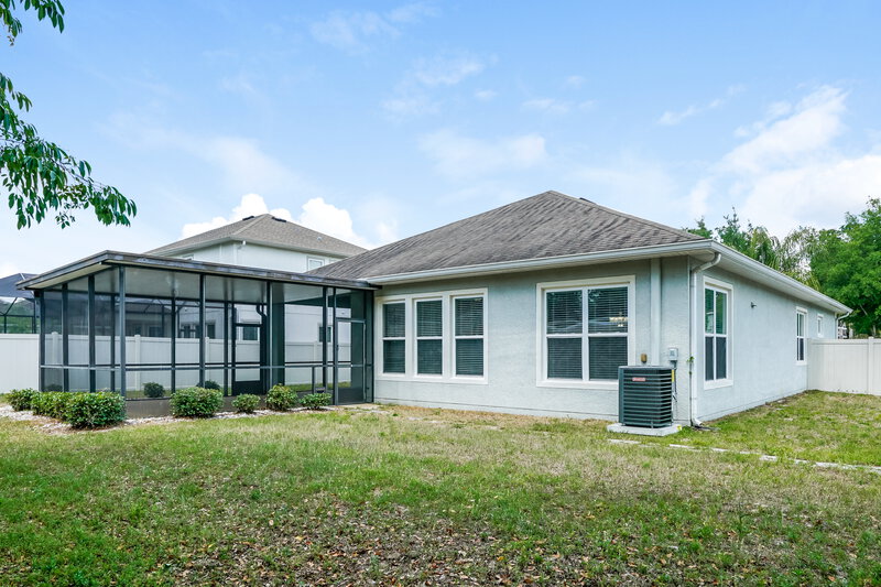 2,325/Mo, 210 Montara Drive Seffner, FL 33584 Rear View
