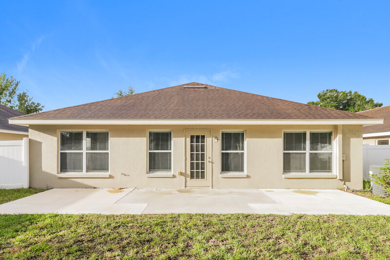 2,230/Mo, 18525 Dajana Ave Land O Lakes, FL 34638 Rear View 2
