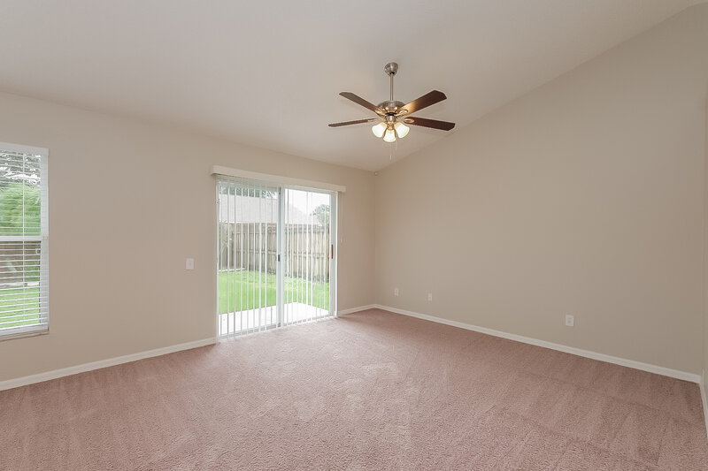 2,060/Mo, 12529 Dawn Vista Dr Riverview, FL 33578 Living Room View 2