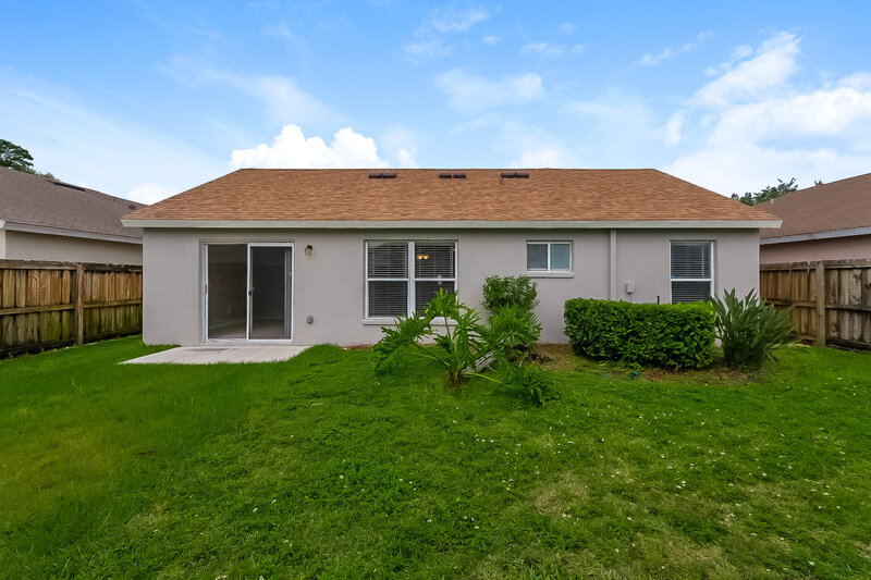 2,060/Mo, 12529 Dawn Vista Dr Riverview, FL 33578 Rear View