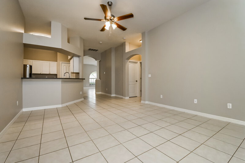 2,400/Mo, 8325 Canterbury Lake Blvd Tampa, FL 33619 Breakfast Nook View