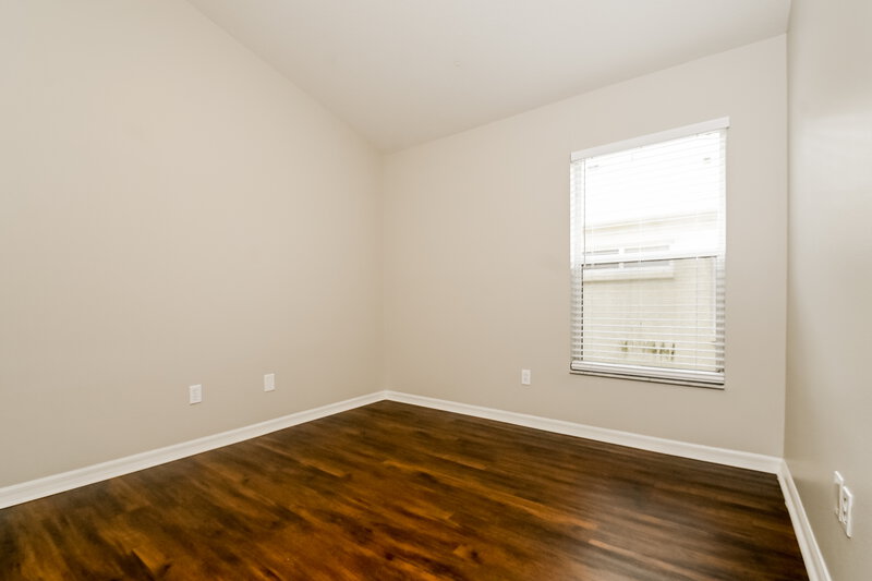 2,400/Mo, 8325 Canterbury Lake Blvd Tampa, FL 33619 Bedroom View 4
