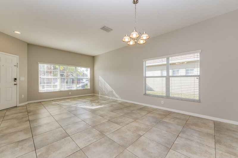 2,085/Mo, 1510 Mira Lago Cir Ruskin, FL 33570 Dining Room View 2