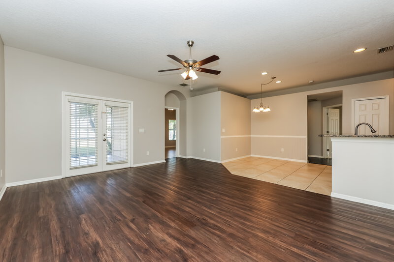 2,085/Mo, 1510 Mira Lago Cir Ruskin, FL 33570 Main Bedroom View 2