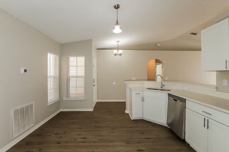 2,180/Mo, 4715 Little Denise Ct Valrico, FL 33594 Kitchen View