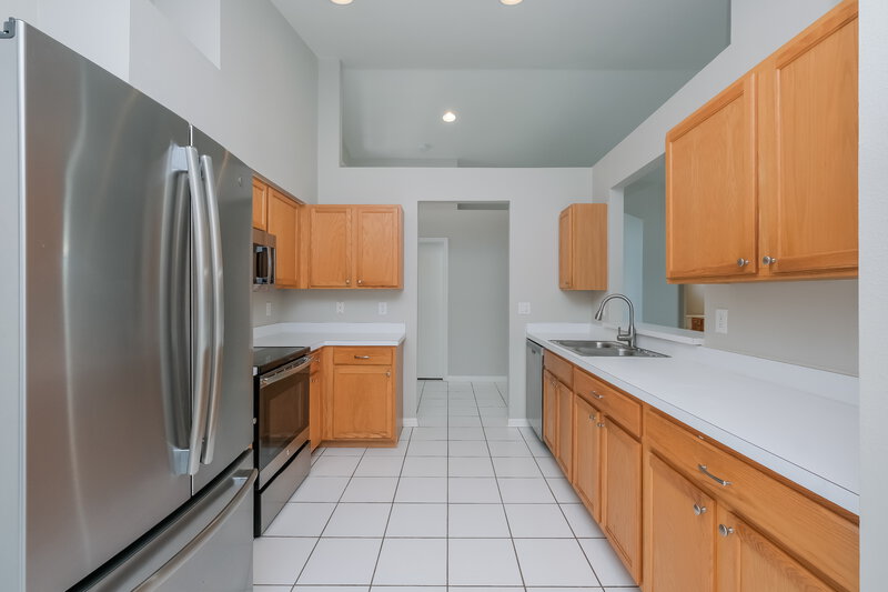 2,310/Mo, 927 Ridge Haven Dr Brandon, FL 33511 Kitchen View