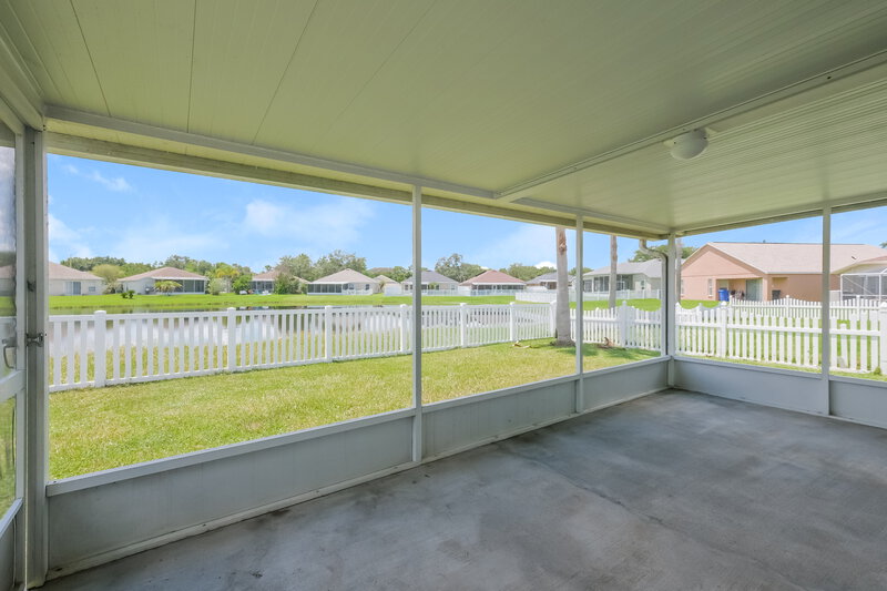 2,310/Mo, 927 Ridge Haven Dr Brandon, FL 33511 Sun Room View