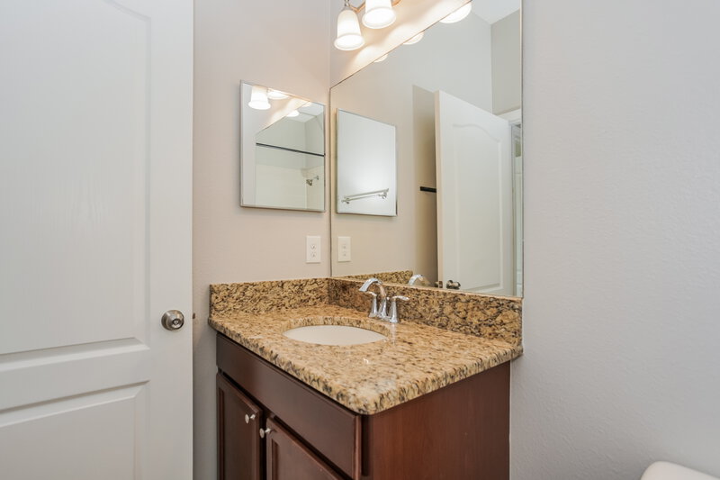 2,335/Mo, 1309 Oak Pond St Ruskin, FL 33570 Bathroom View